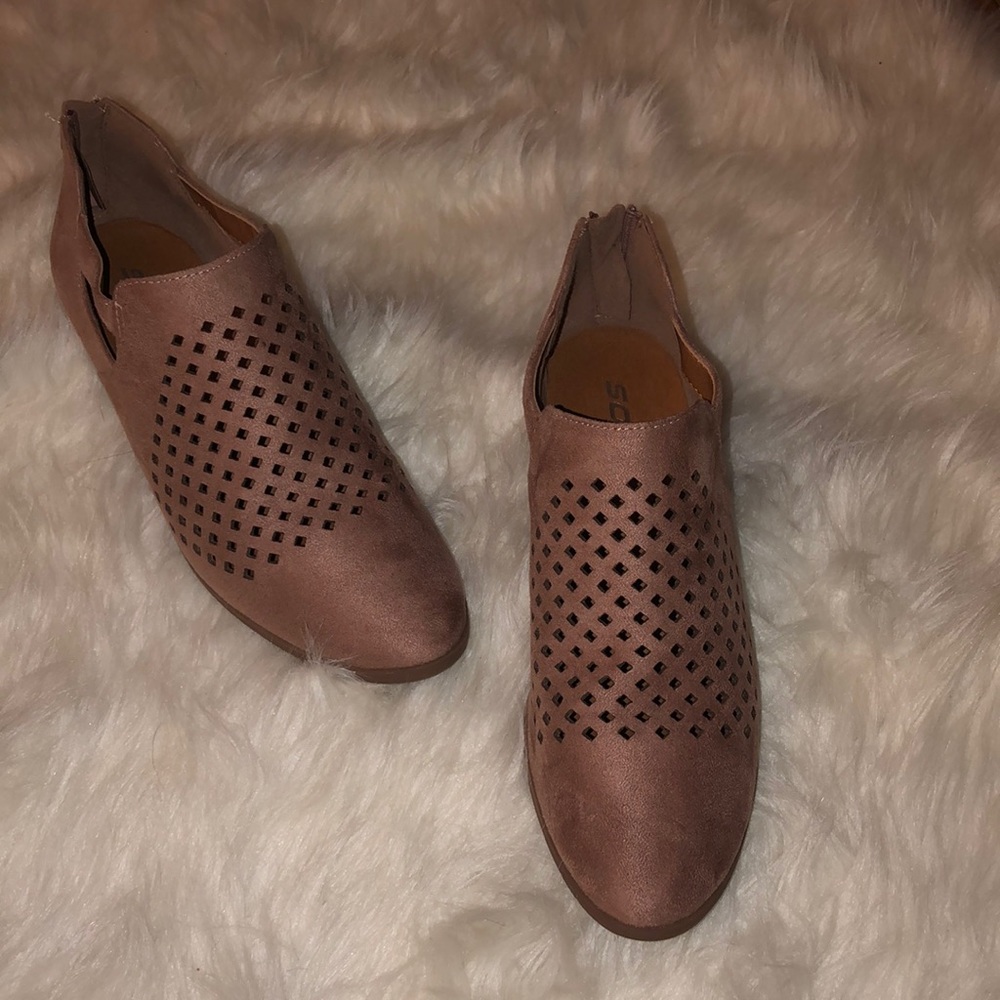 Dusty link hoots with a little heel